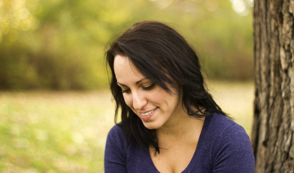 Nieuchwytny blask, subtelność lub uroda? Czy to miara kobiecości?