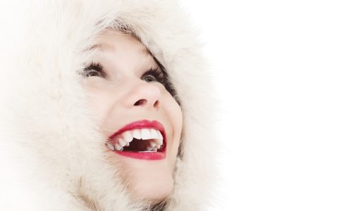 Bezpłatne zabiegi dentystyczne na Dzień Kobiet