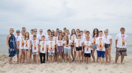 Domy Pełne Śmiechu w Jastrzębiej Górze Problemy społeczne, BIZNES - Zajęcia z crossdressingu, a może wybory strongmana i strongmanki? Z takich niecodziennych atrakcji skorzystało 29 wychowanków dwóch placówek opiekuńczo-wychowawczych – w Bodzewie i Gostyniu. Dzieci i młodzież spędziły letnie wakacje w Jastrzębiej Górze.