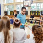 Odblaskowi uczą, jak być widocznym na drodze